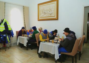 В Астане организовали бесплатные горячие обеды