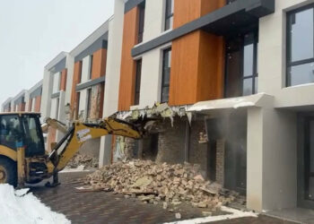 Как ведется борьба с незаконным строительством в предгорной зоне Алматы