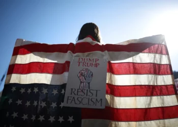 «Hands Off»: США охватывает волна протестов против политики Трампа и Маска