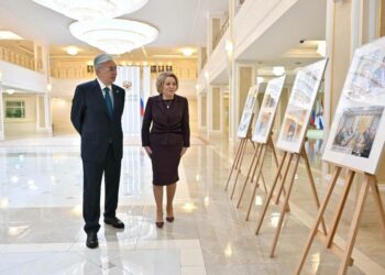 Токаев провел встречу с Валентиной Матвиенко в рамках визита в Россию