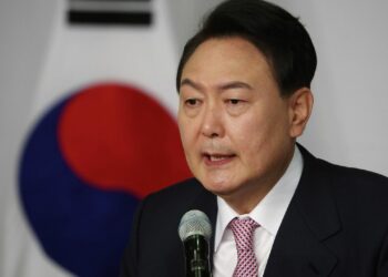 Экс-президента Южной Кореи приговорили к 5 годам тюрьмы